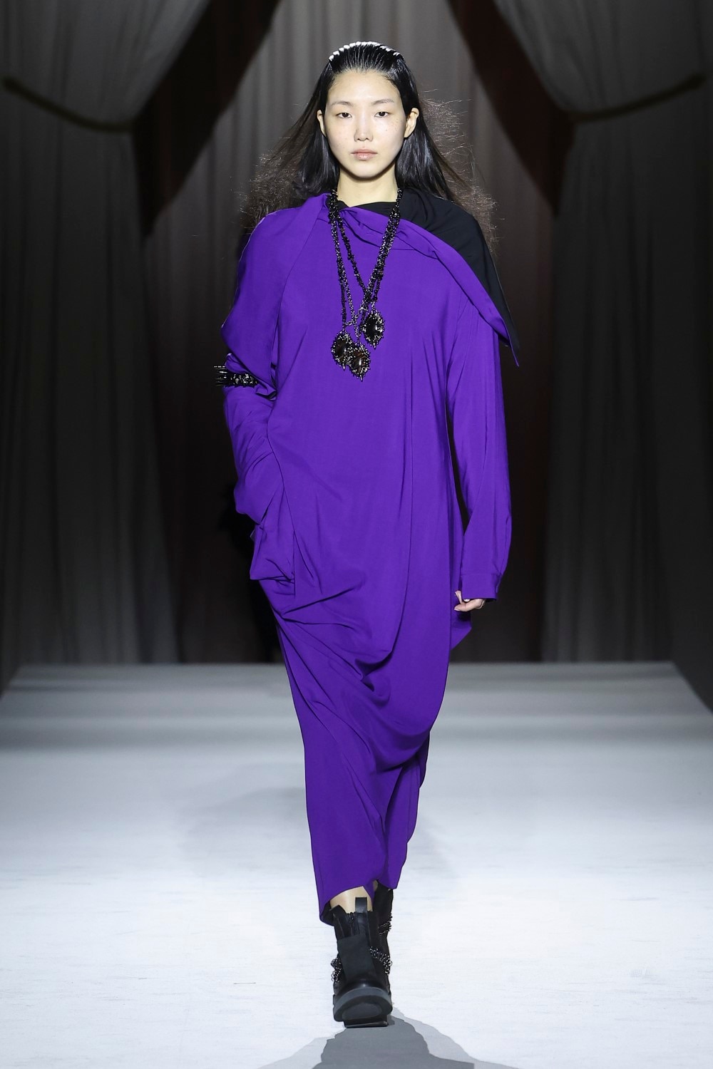 LOOK 35