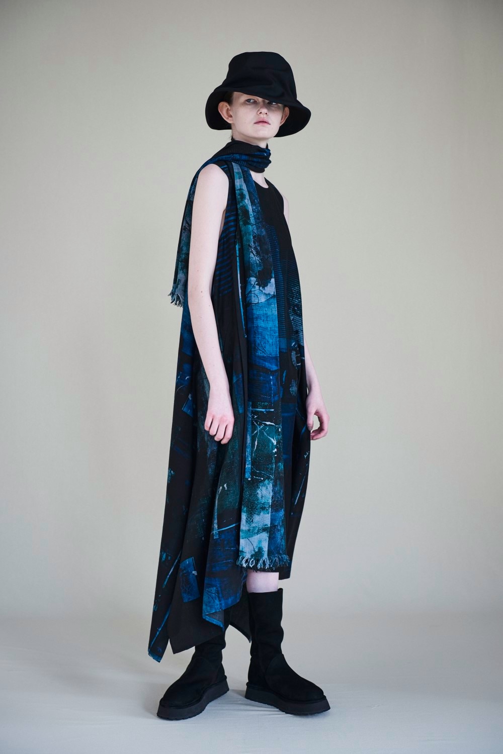 LOOK 22