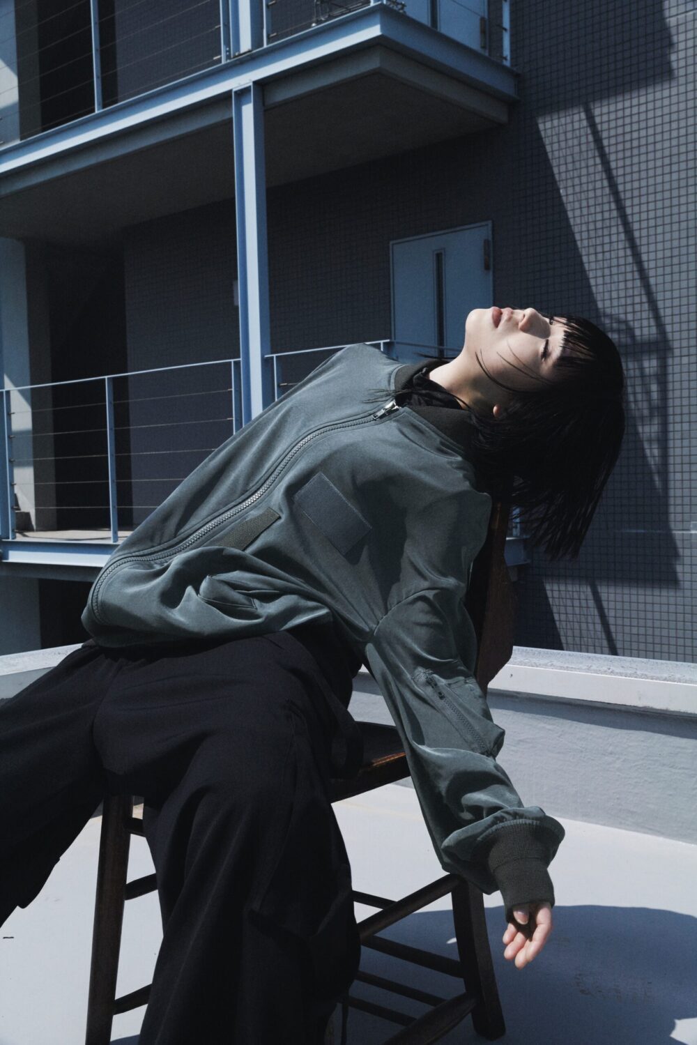 LOOK 03