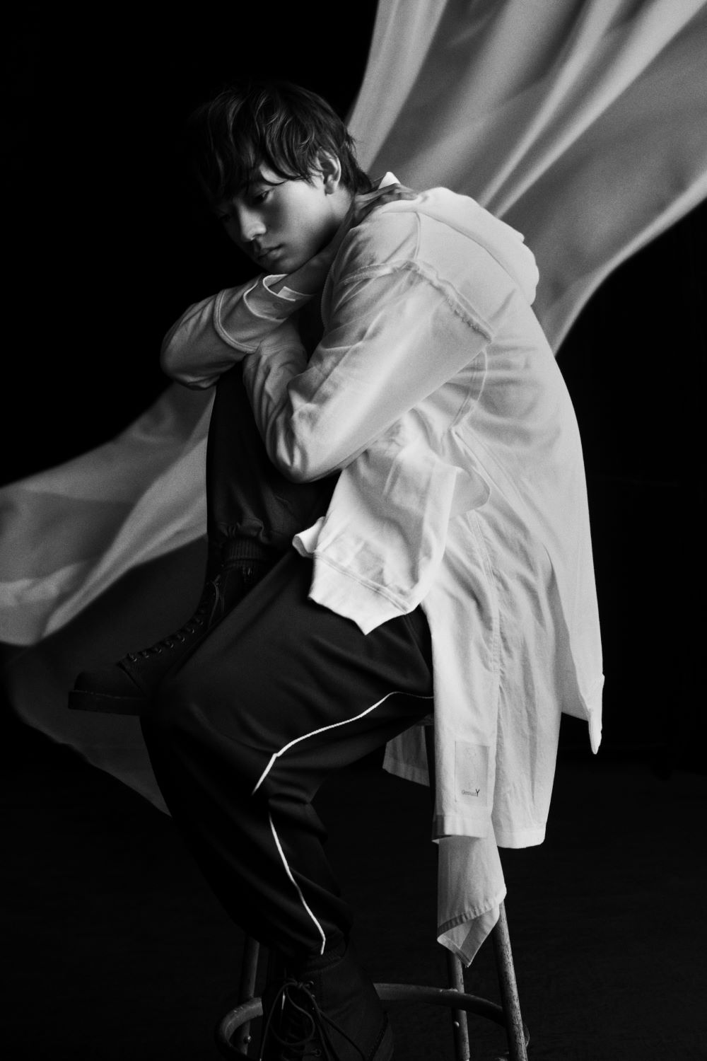 LOOK 03