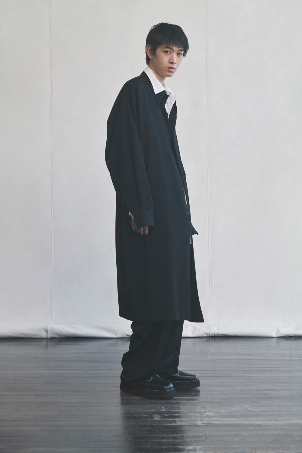 LOOK 16