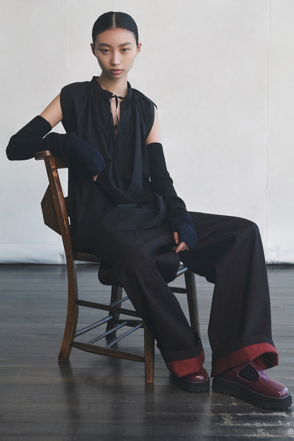 LOOK 27