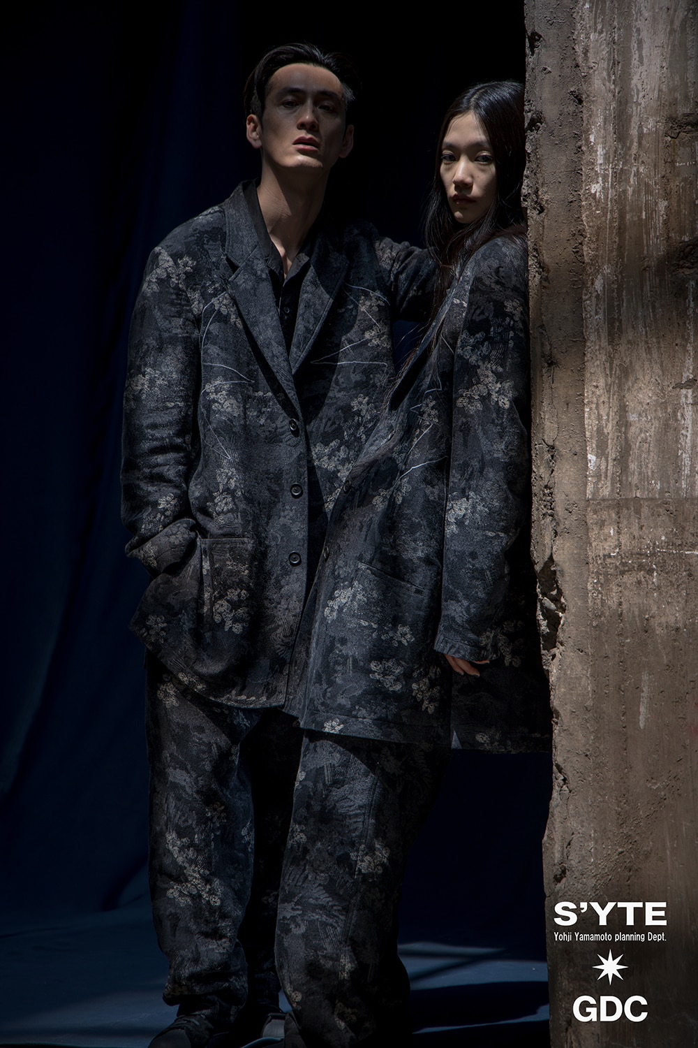 LOOK 02