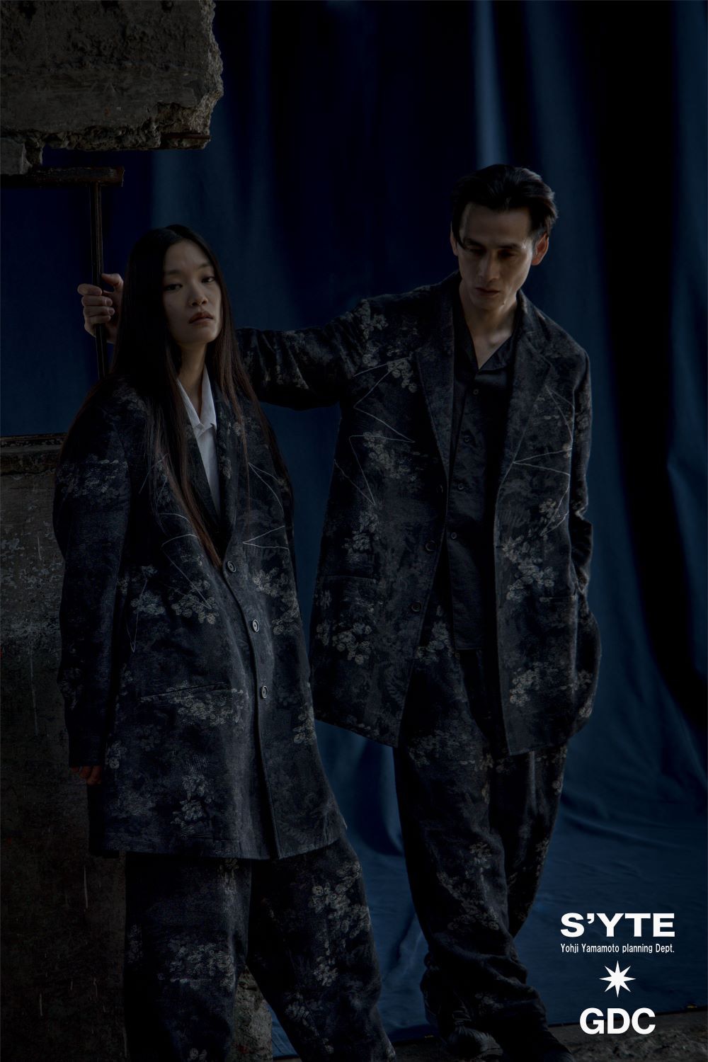 LOOK 03