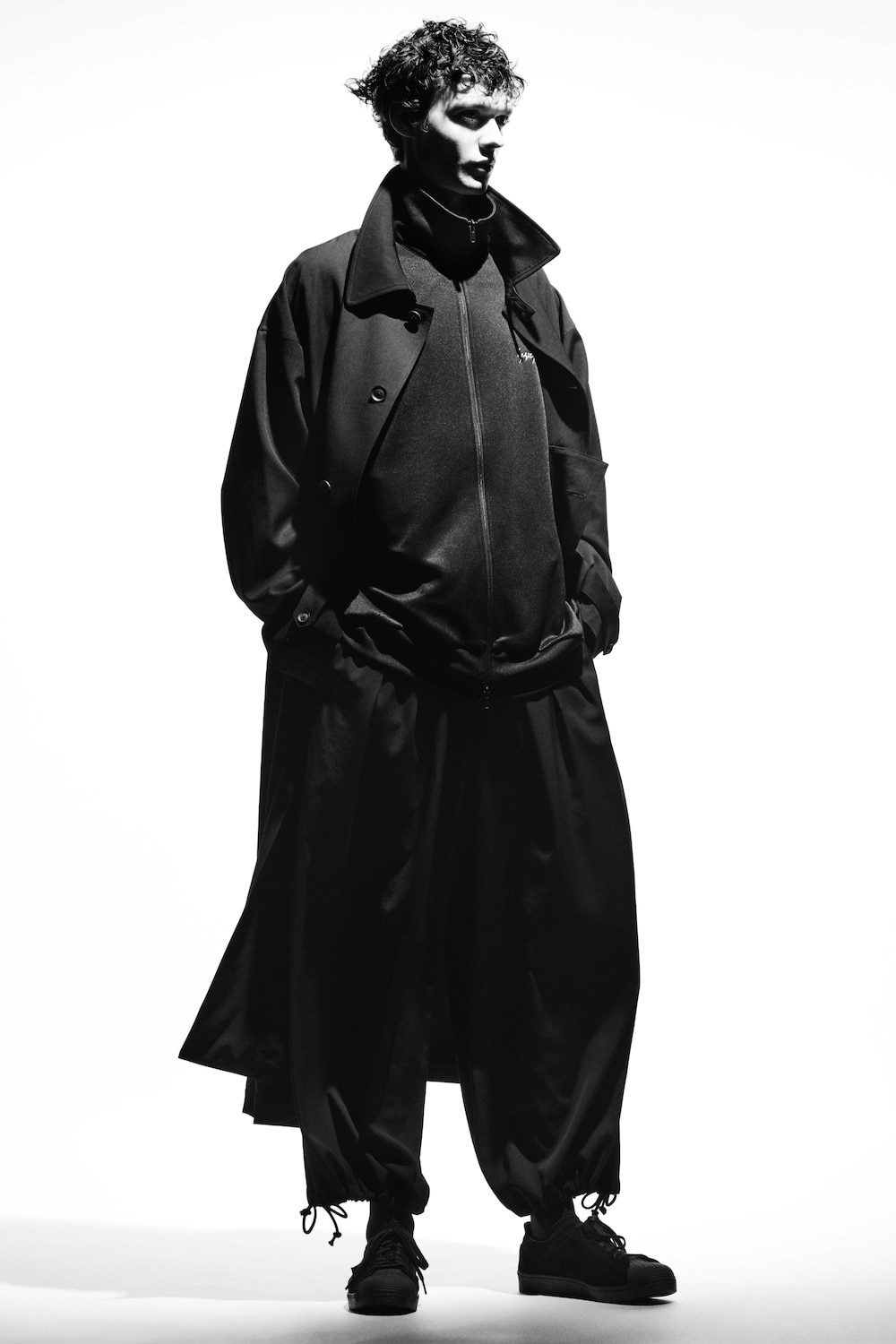 LOOK 02