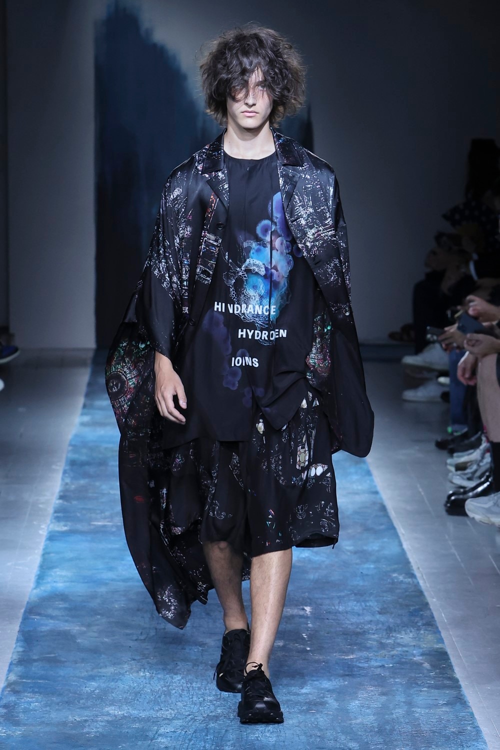 LOOK 06
