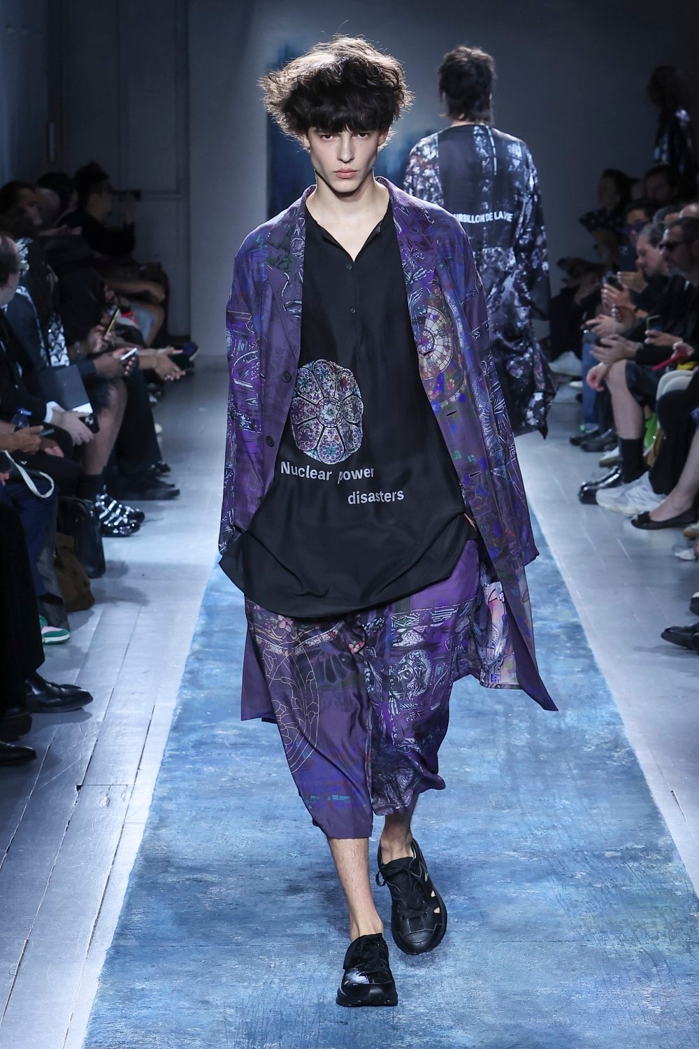 LOOK 10