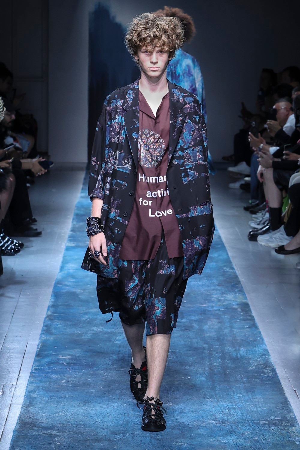 LOOK 13