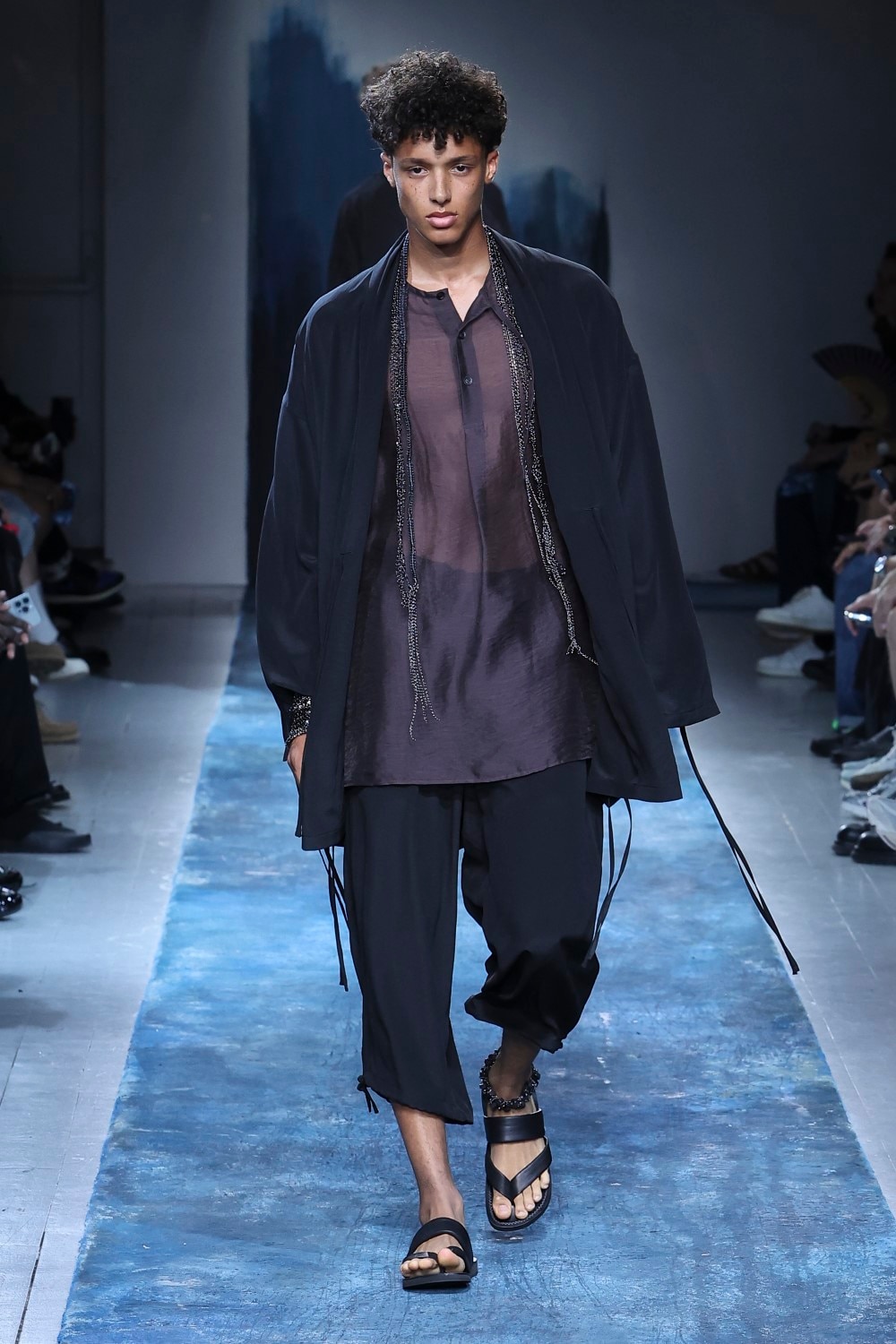 LOOK 33