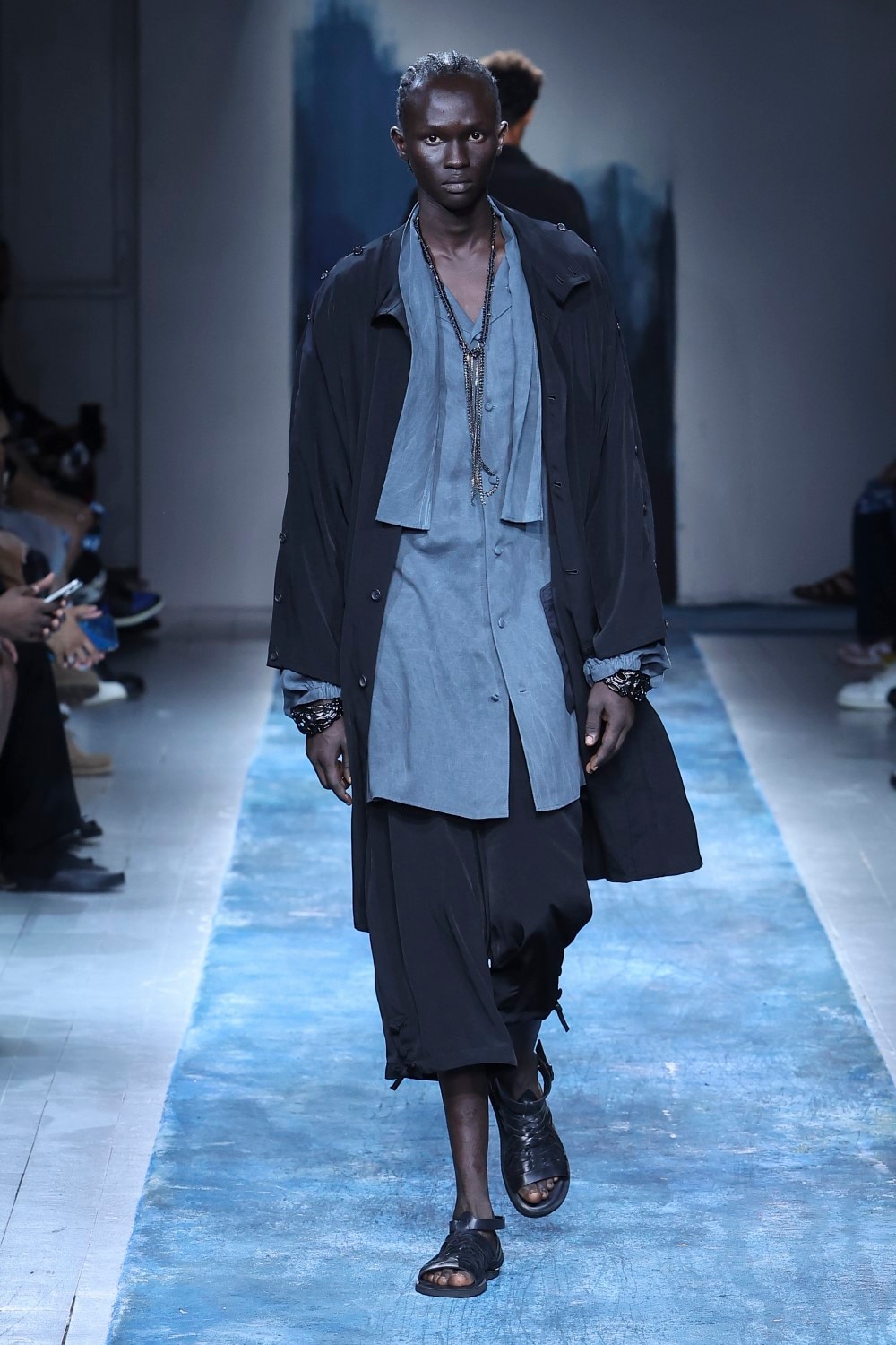 LOOK 34