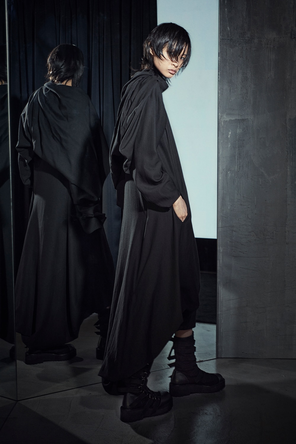 LOOK 4