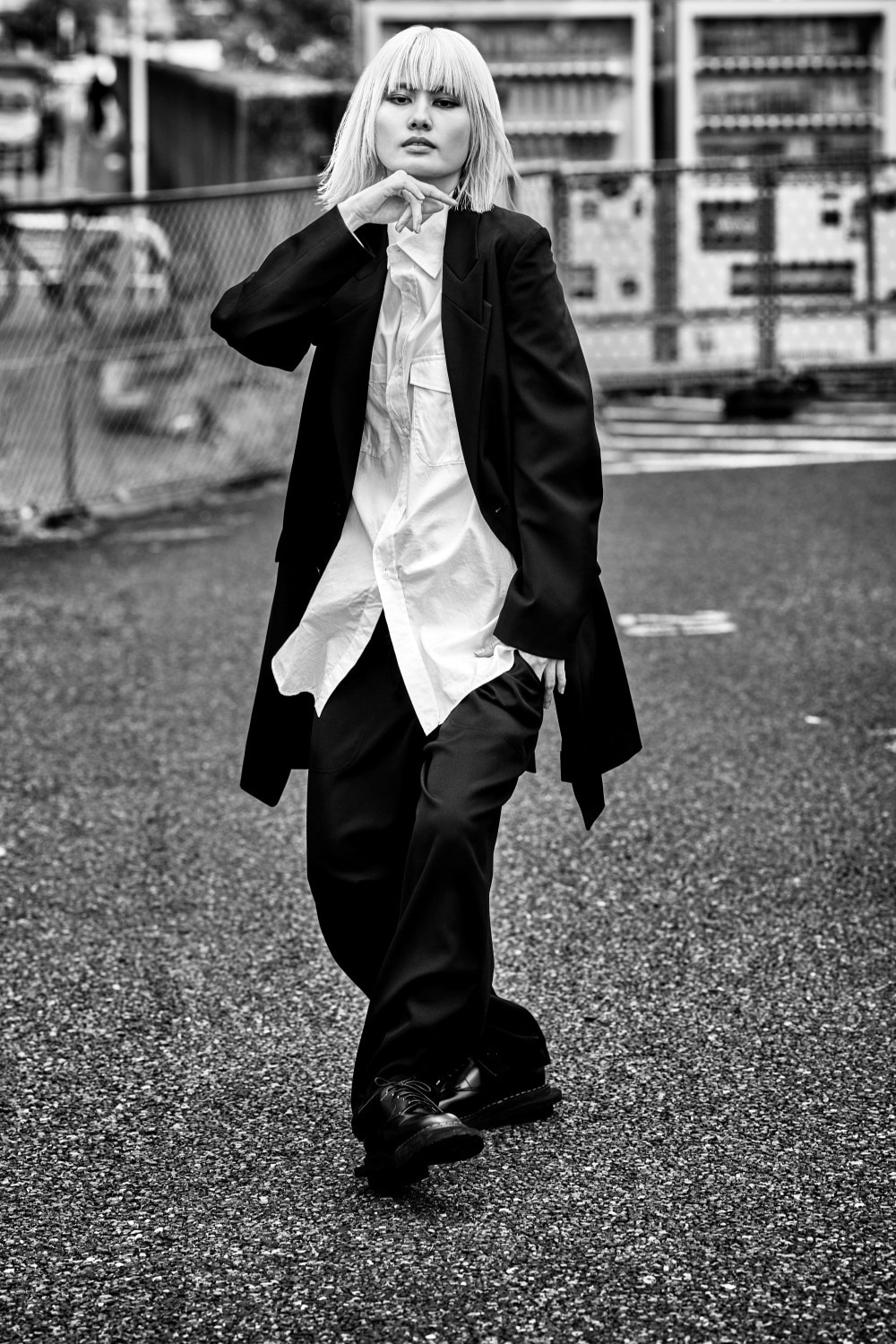 LOOK 03