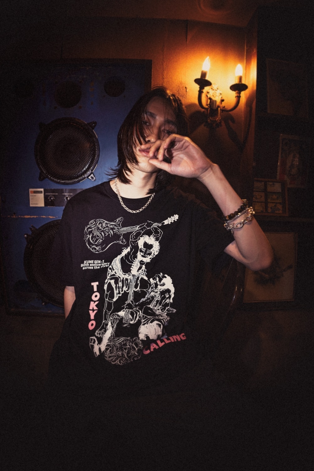 LOOK 01