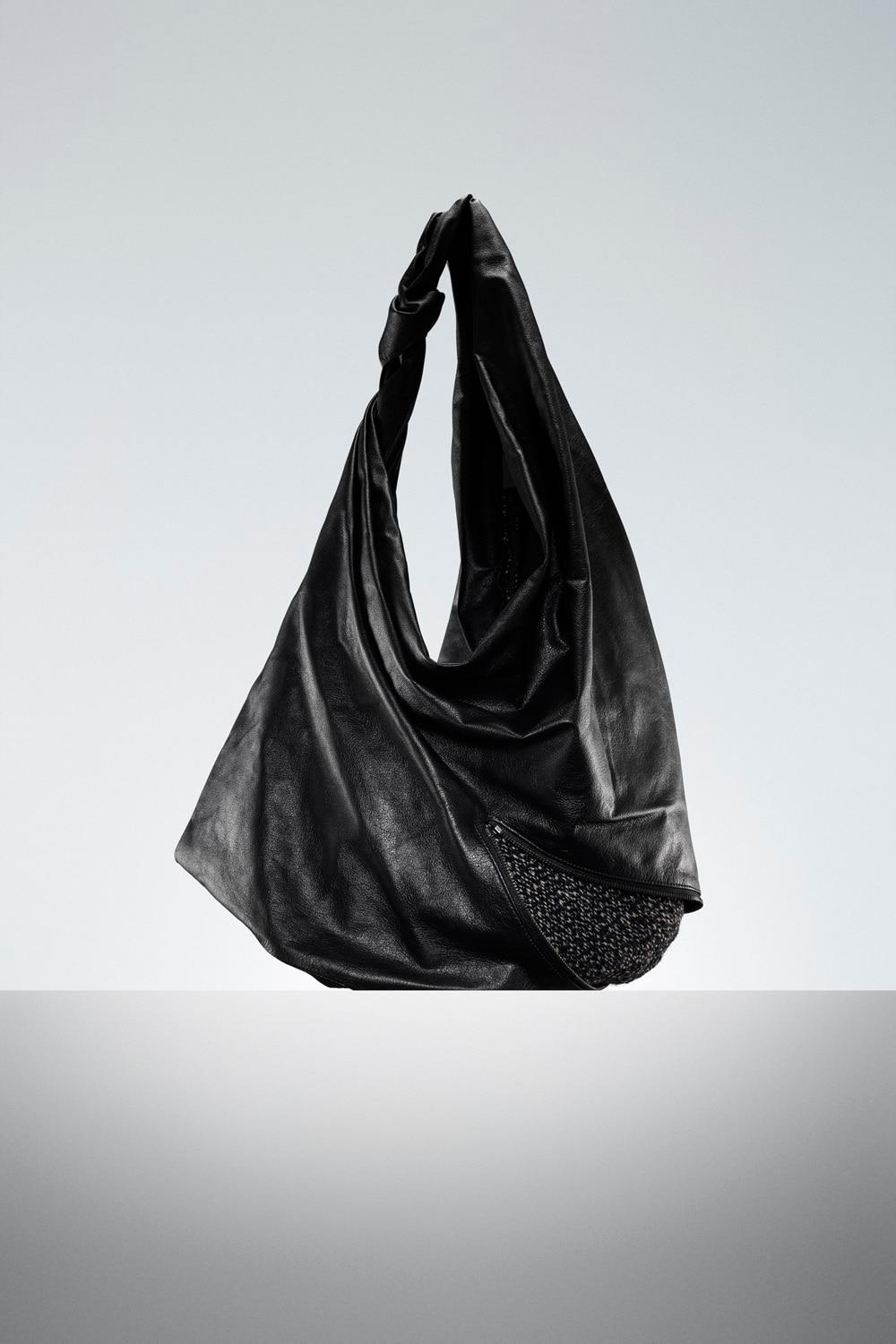 LOOK DRAPED ZIP BAG