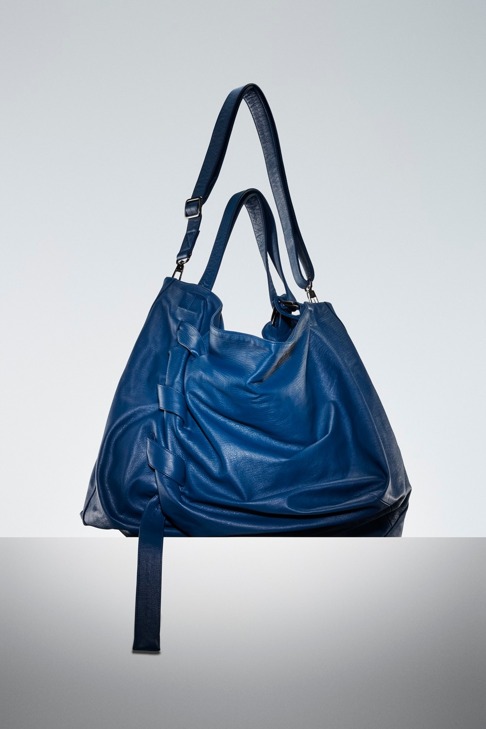 LOOK RIBBON TOTE