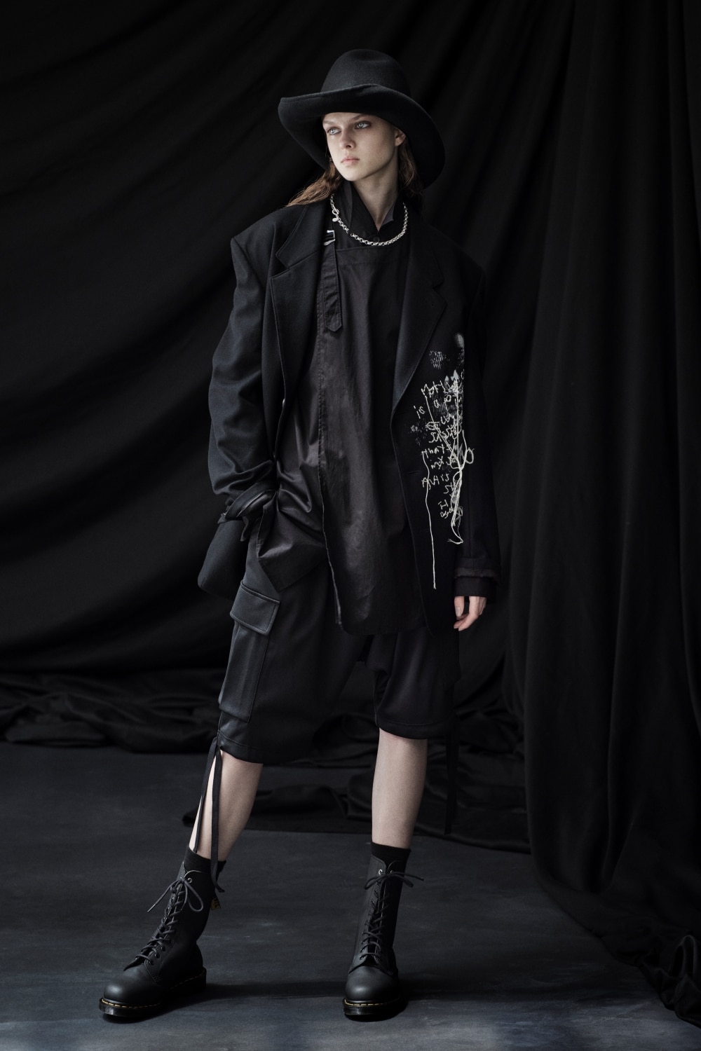 LOOK 12