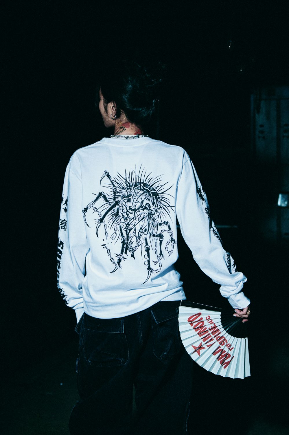 LOOK 19
