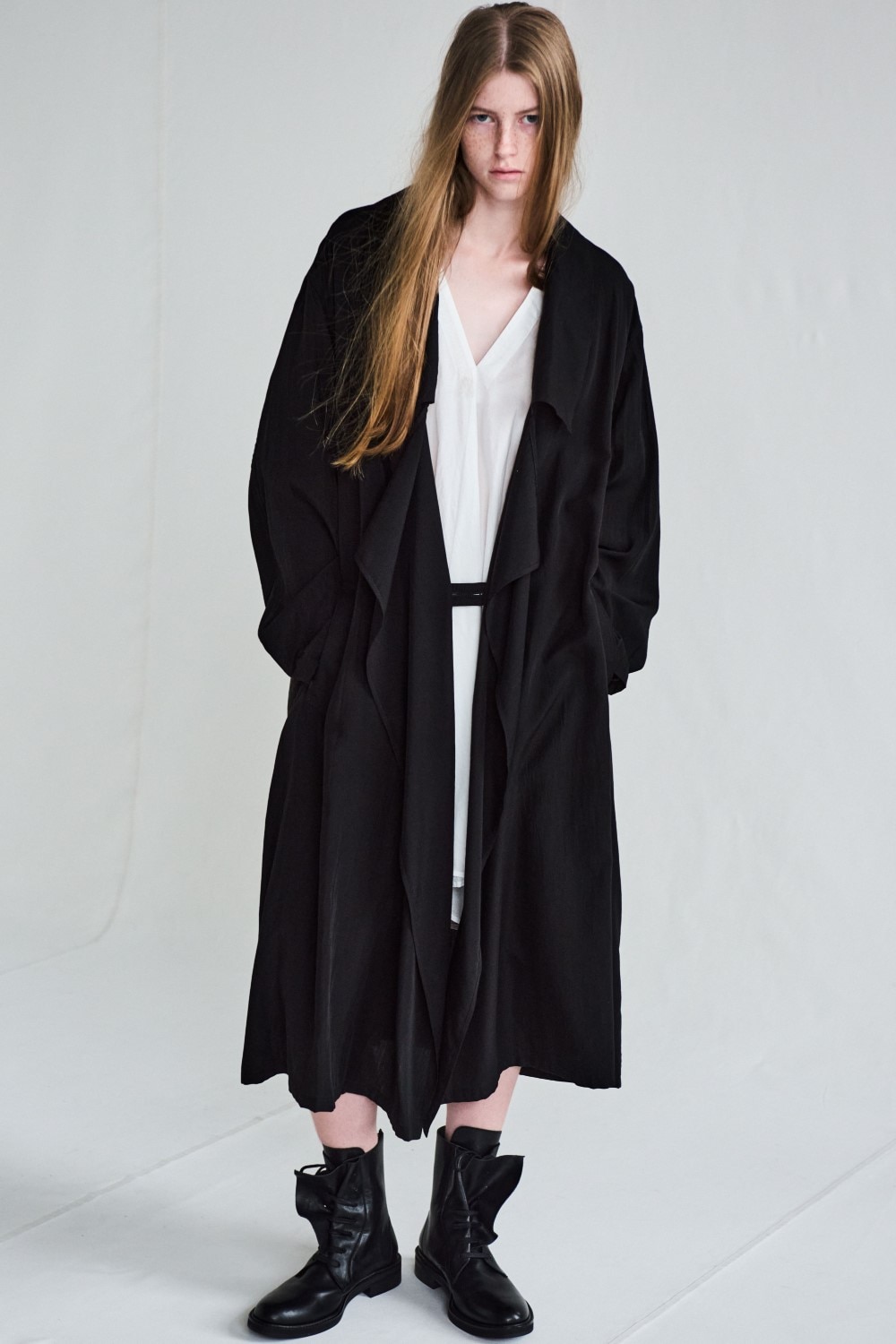 LOOK 01