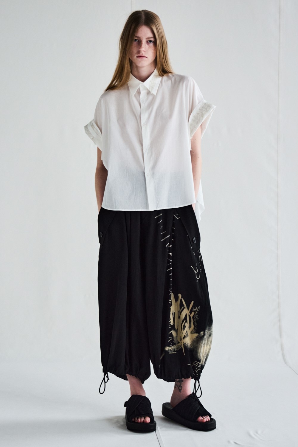 LOOK 02