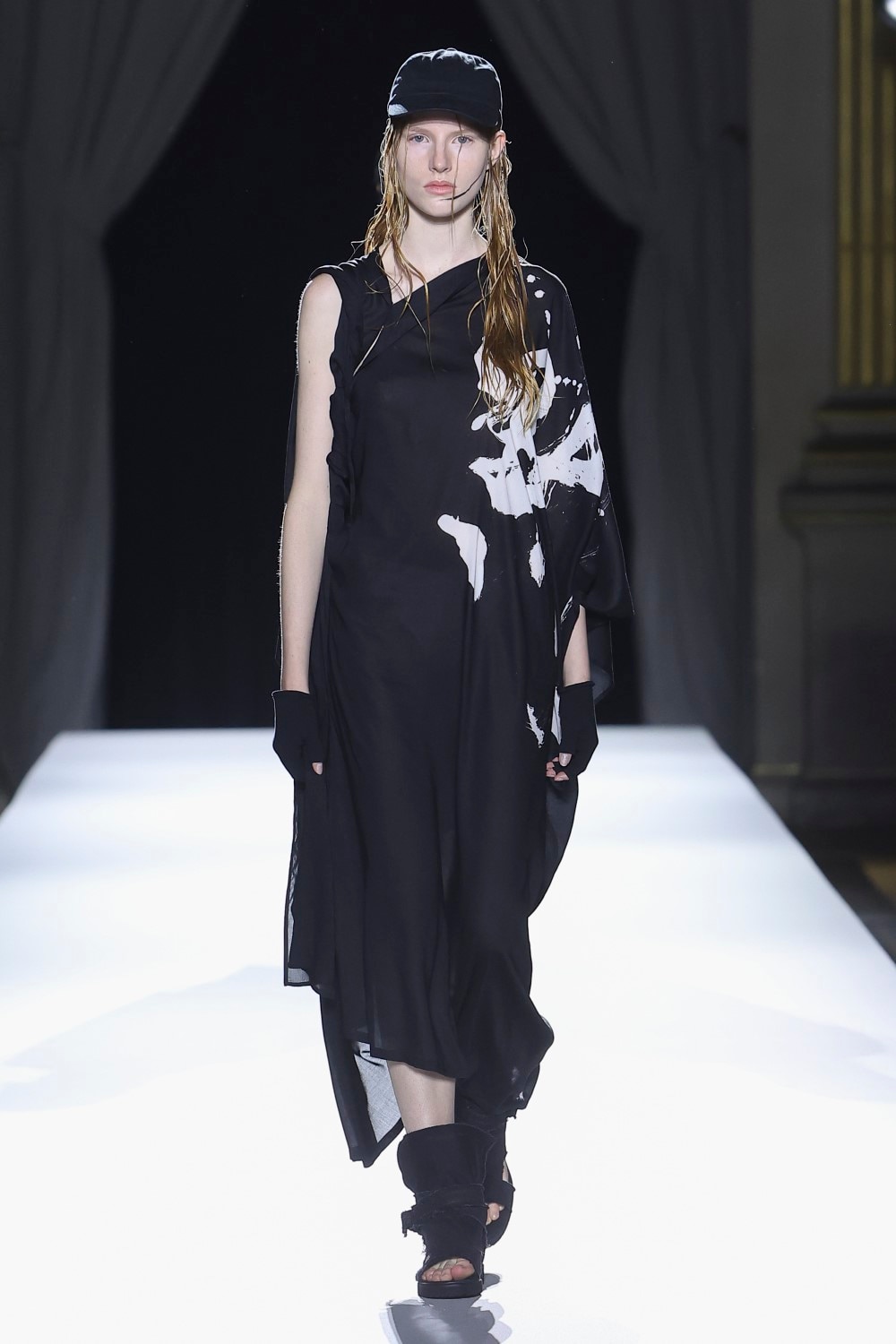 LOOK 04