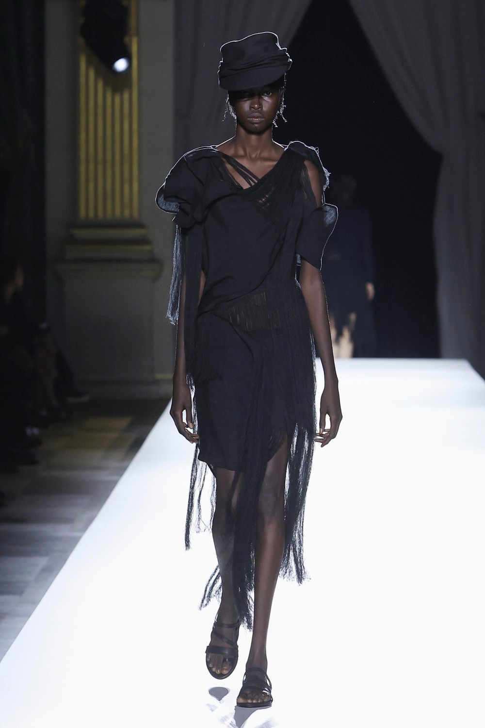 LOOK 08