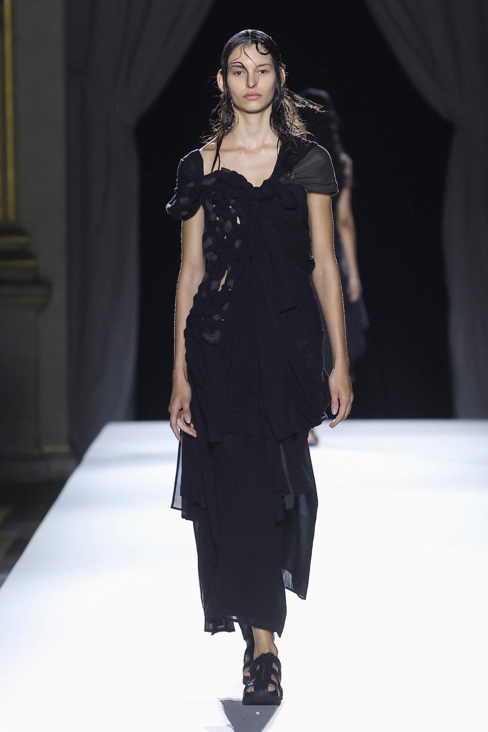 LOOK 16