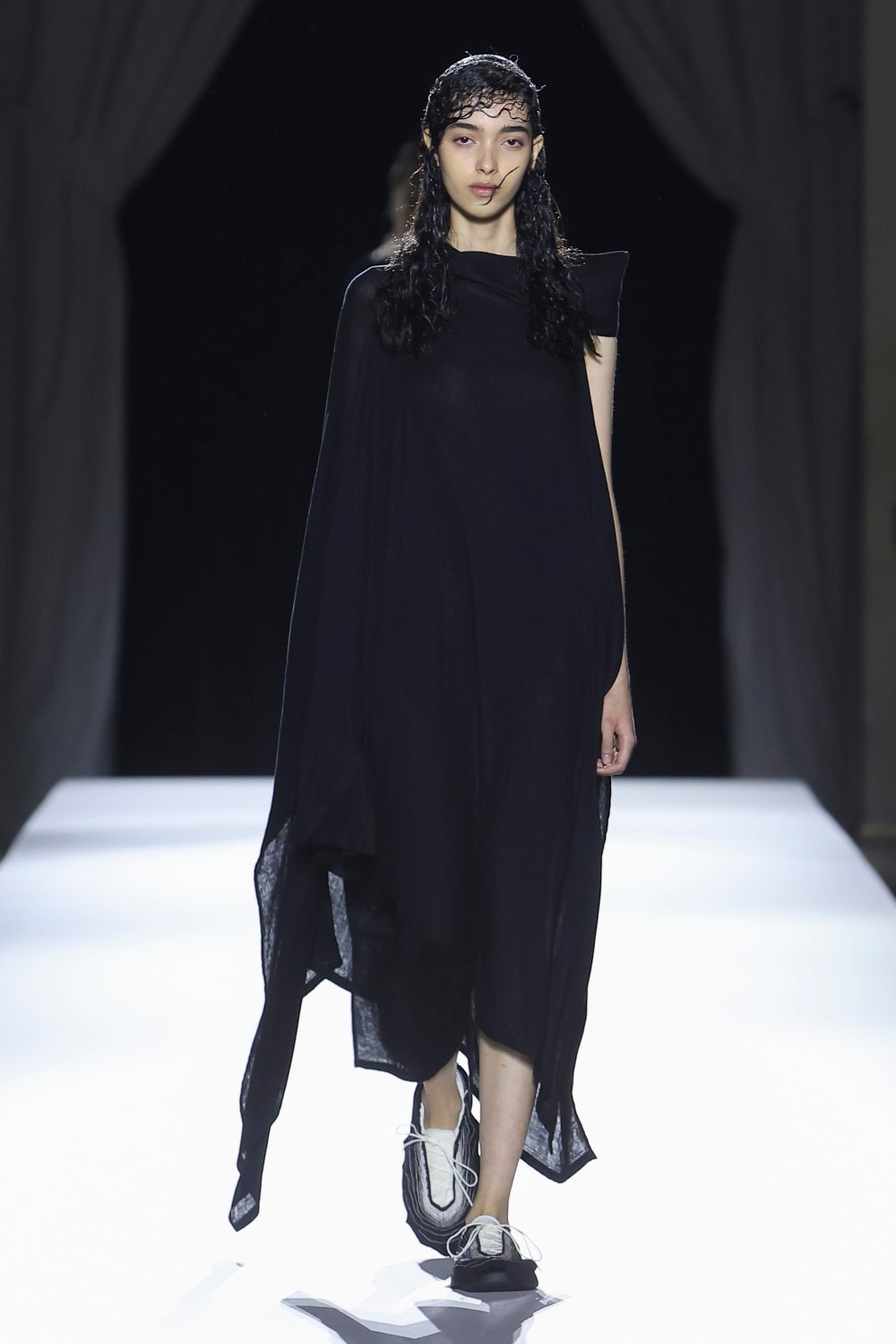 LOOK 19