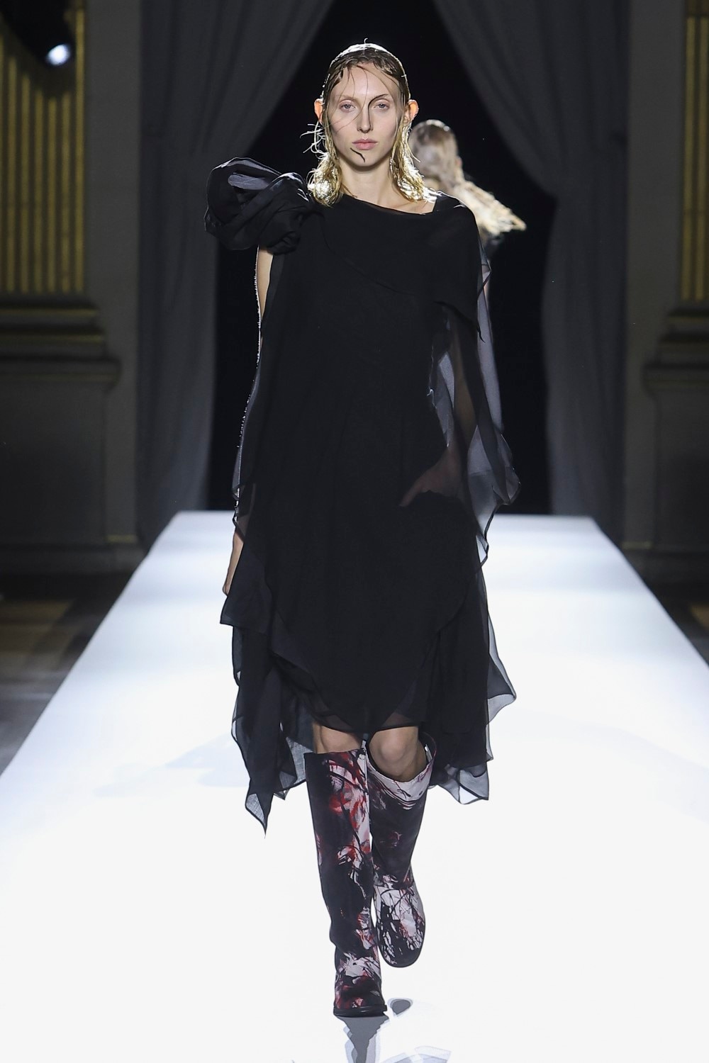LOOK 26