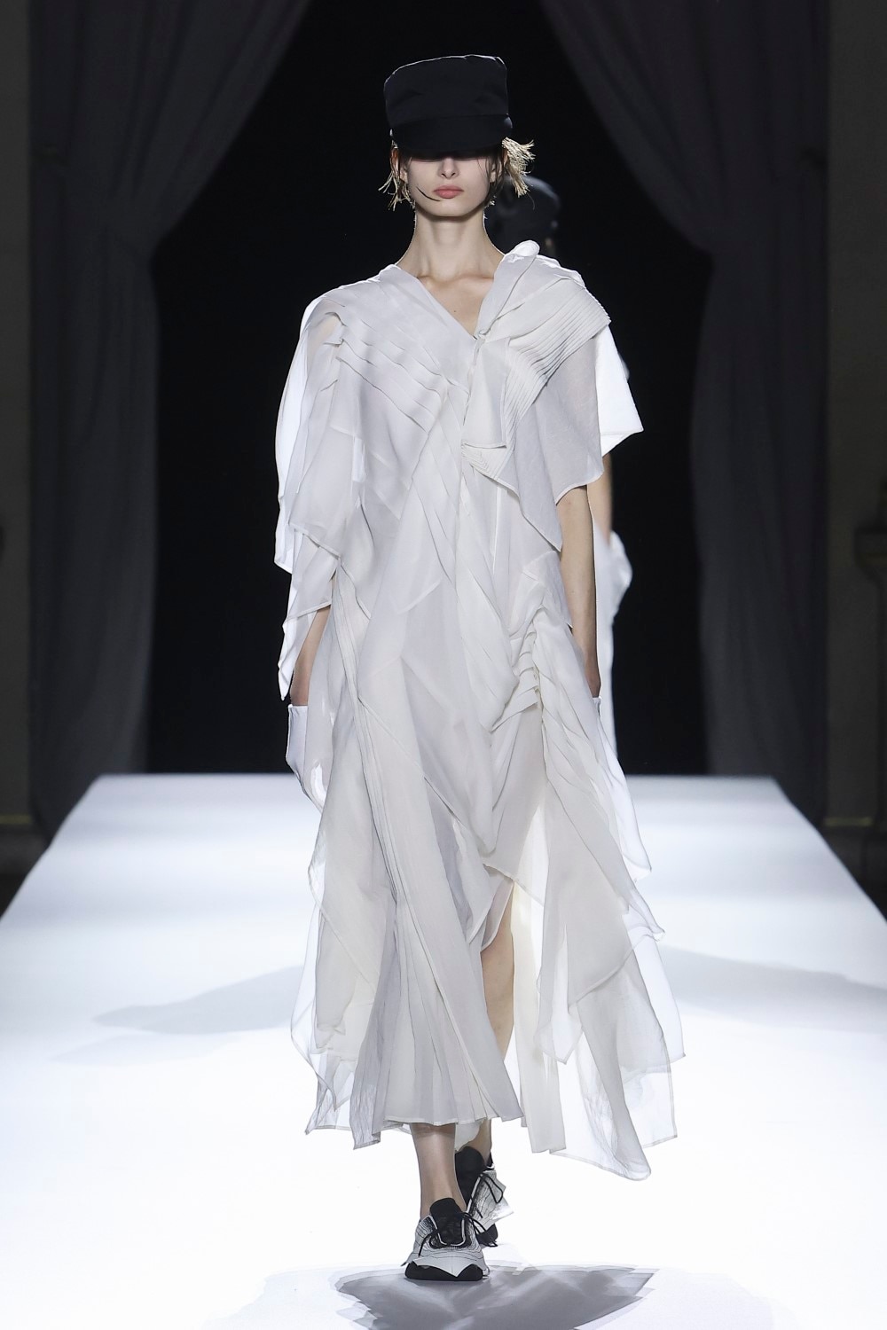 LOOK 28