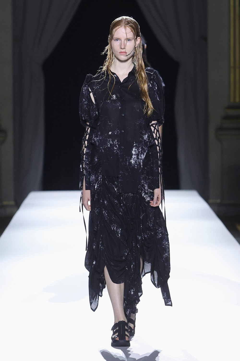 LOOK 35