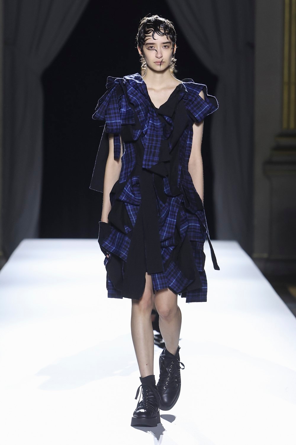 LOOK 36
