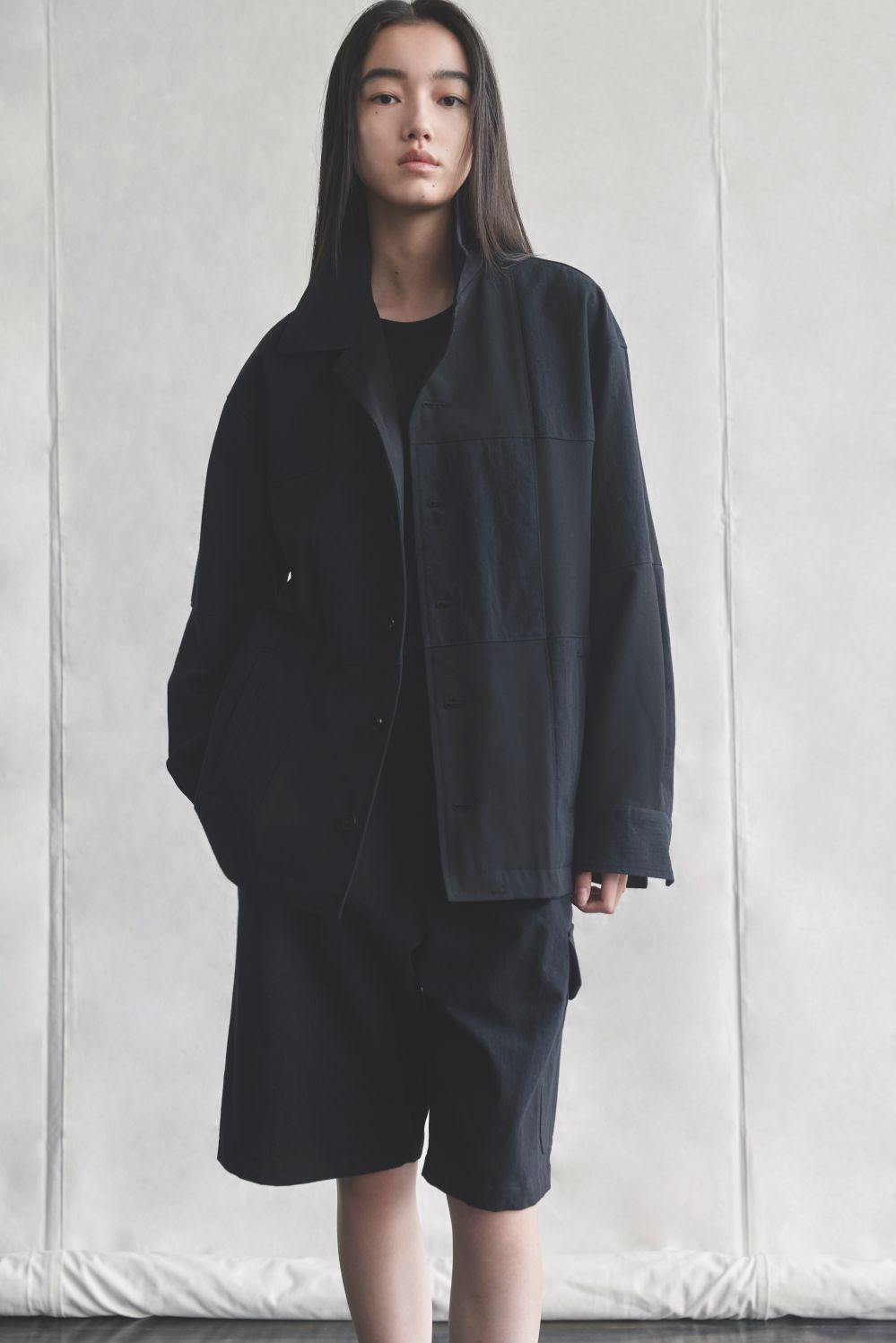 LOOK 02
