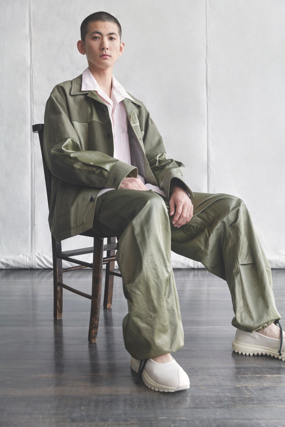LOOK 03