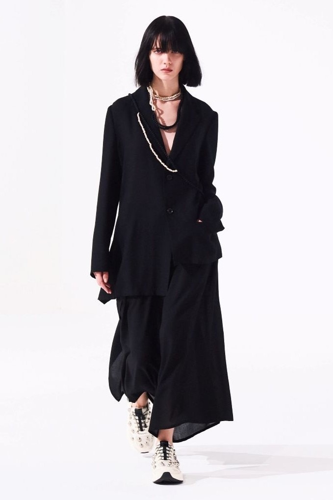 LOOK 27