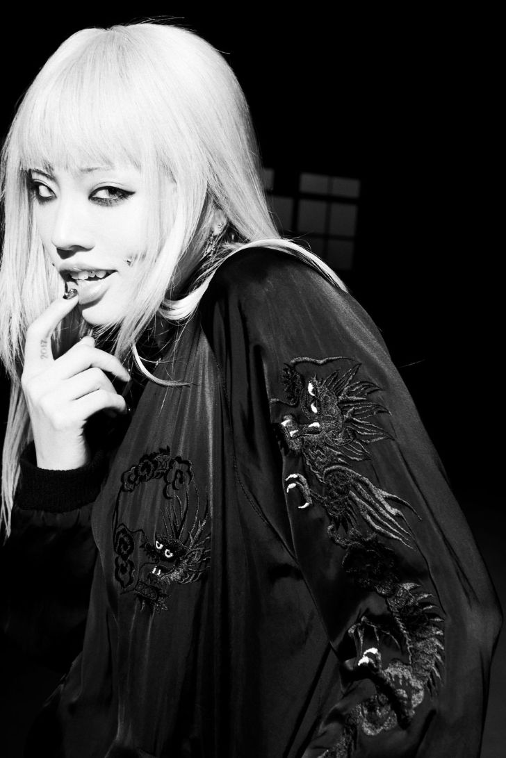LOOK 03