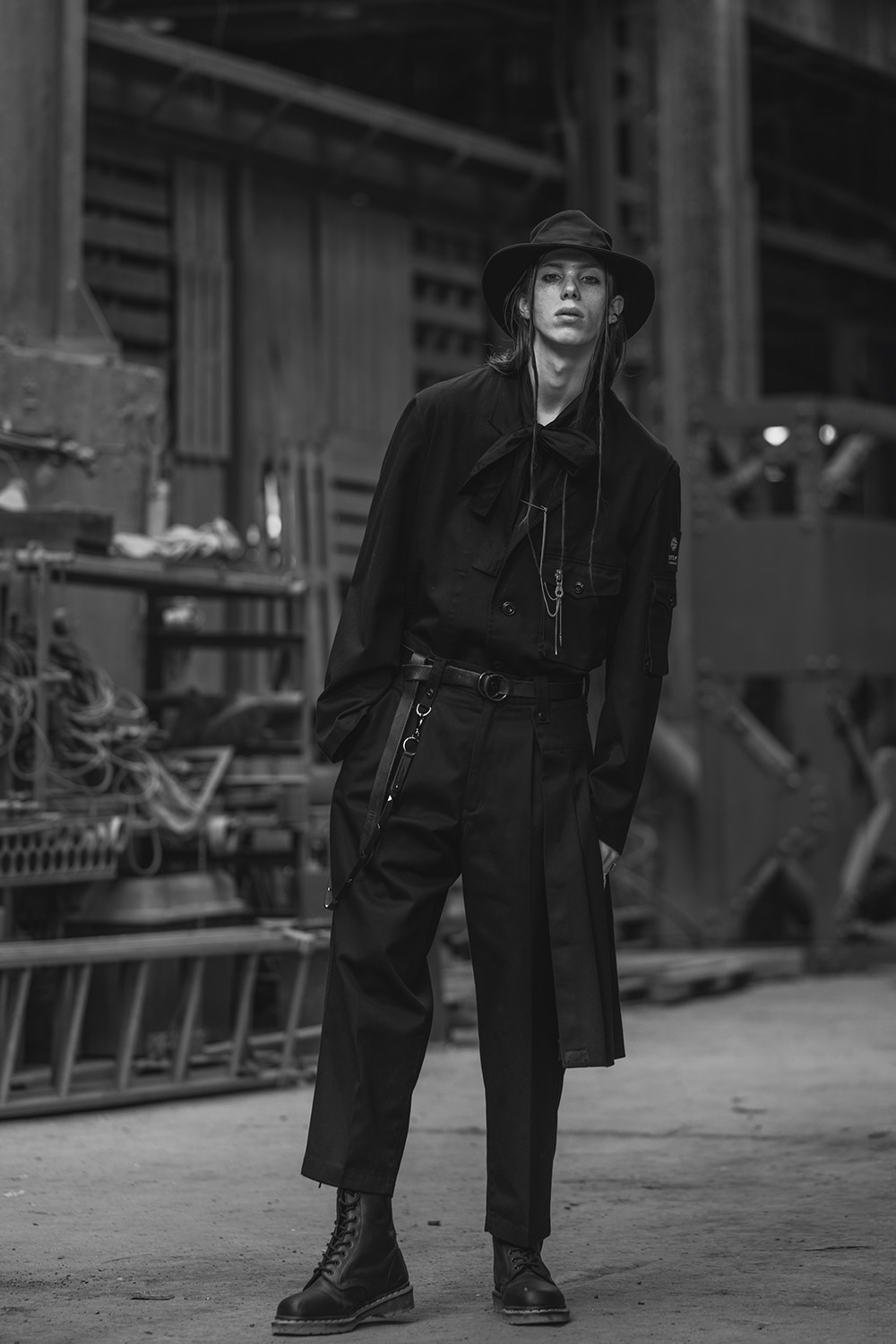 LOOK 03