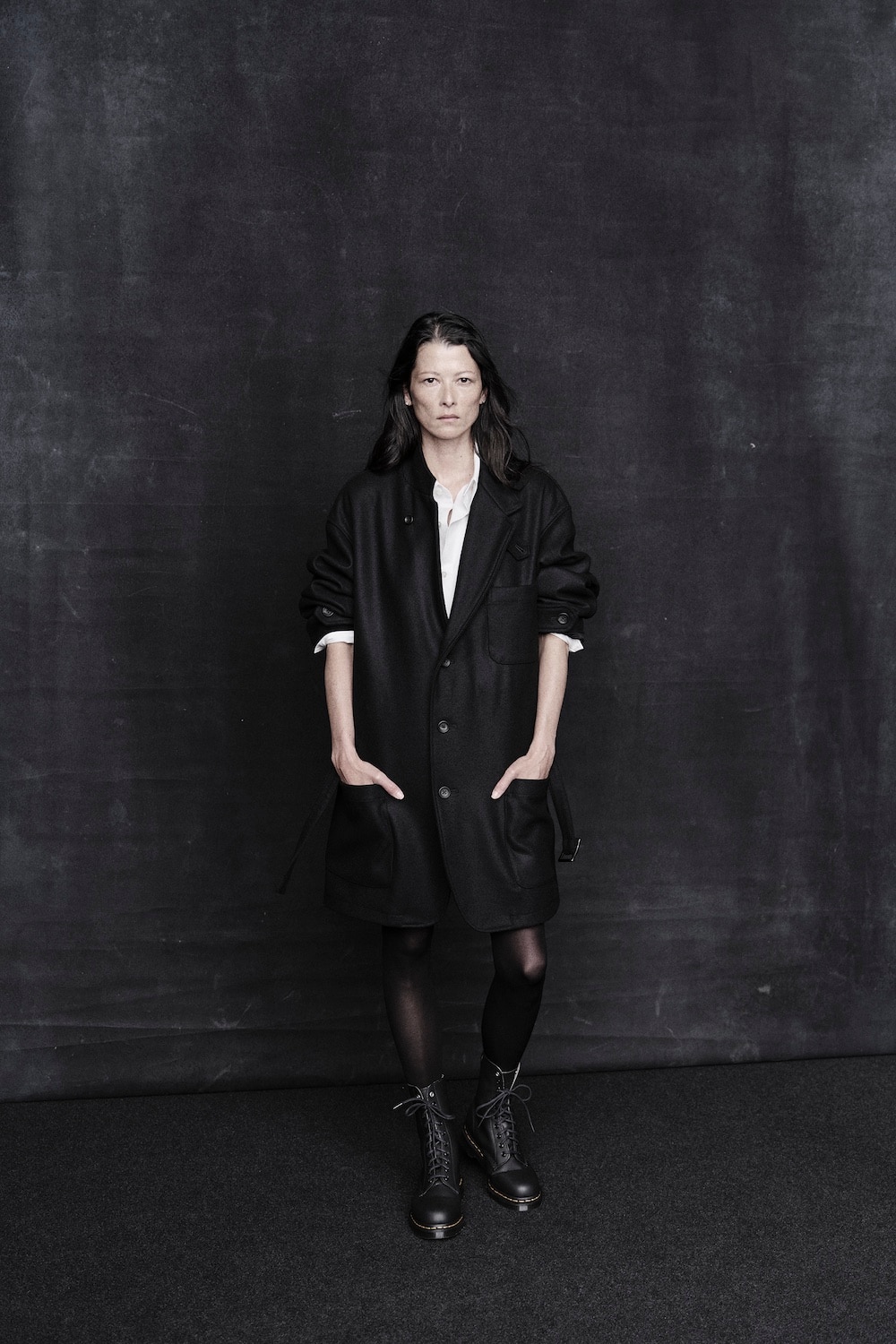 LOOK 02
