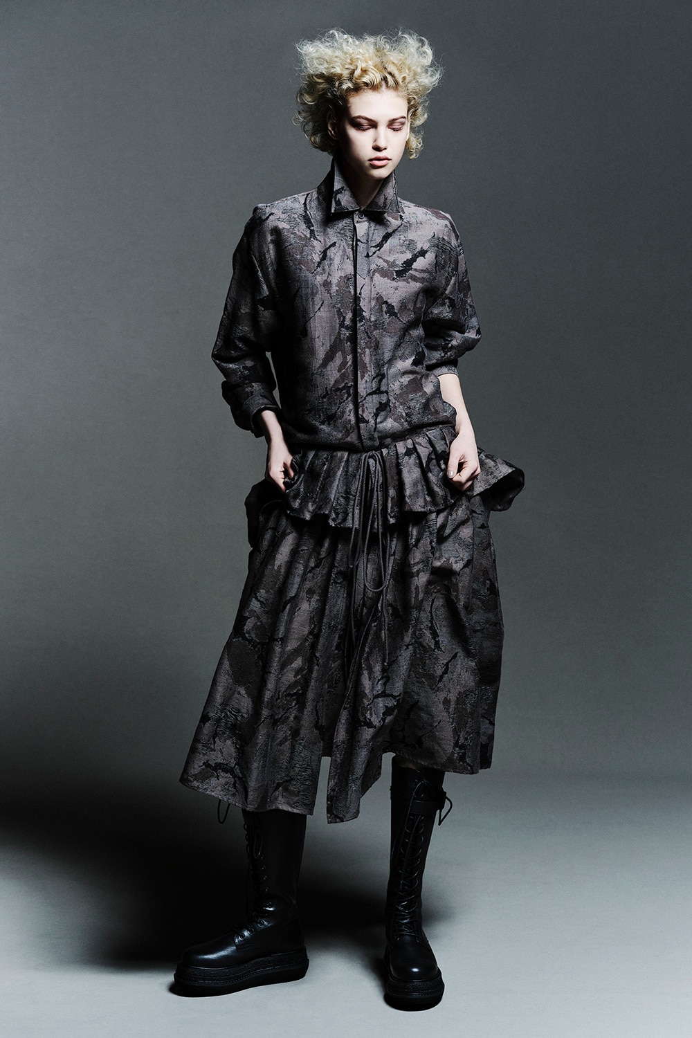 LOOK 08