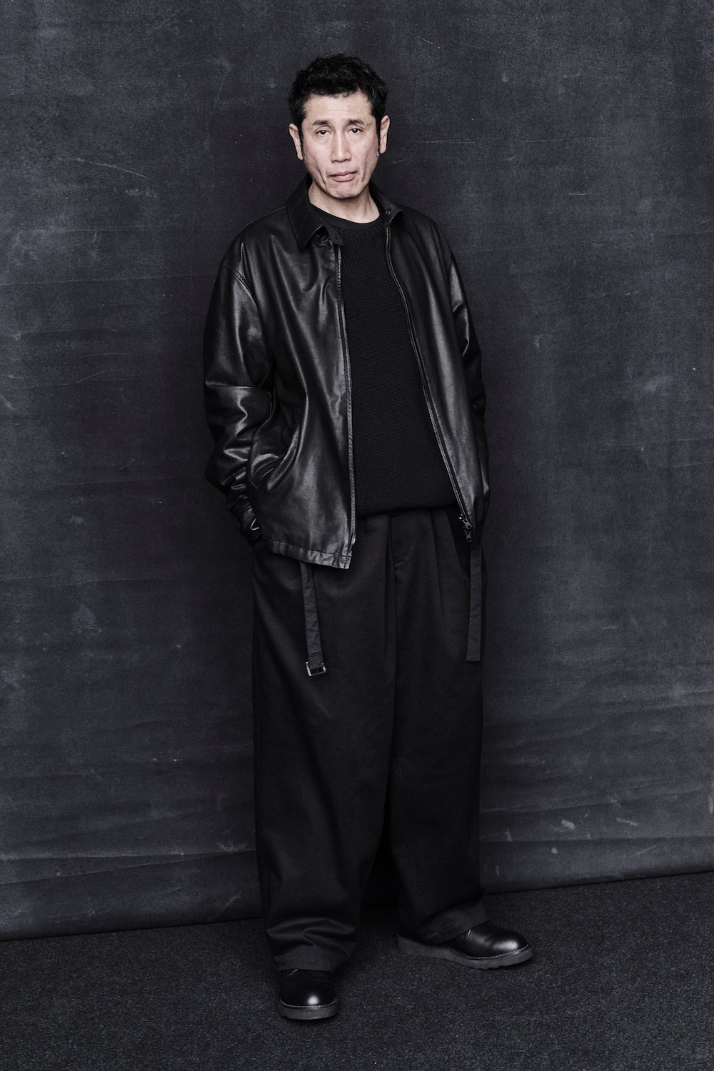 LOOK 04