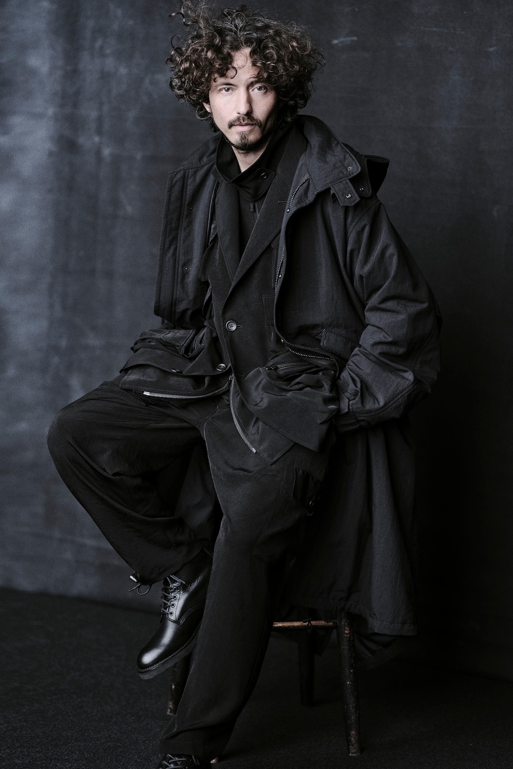 LOOK 12