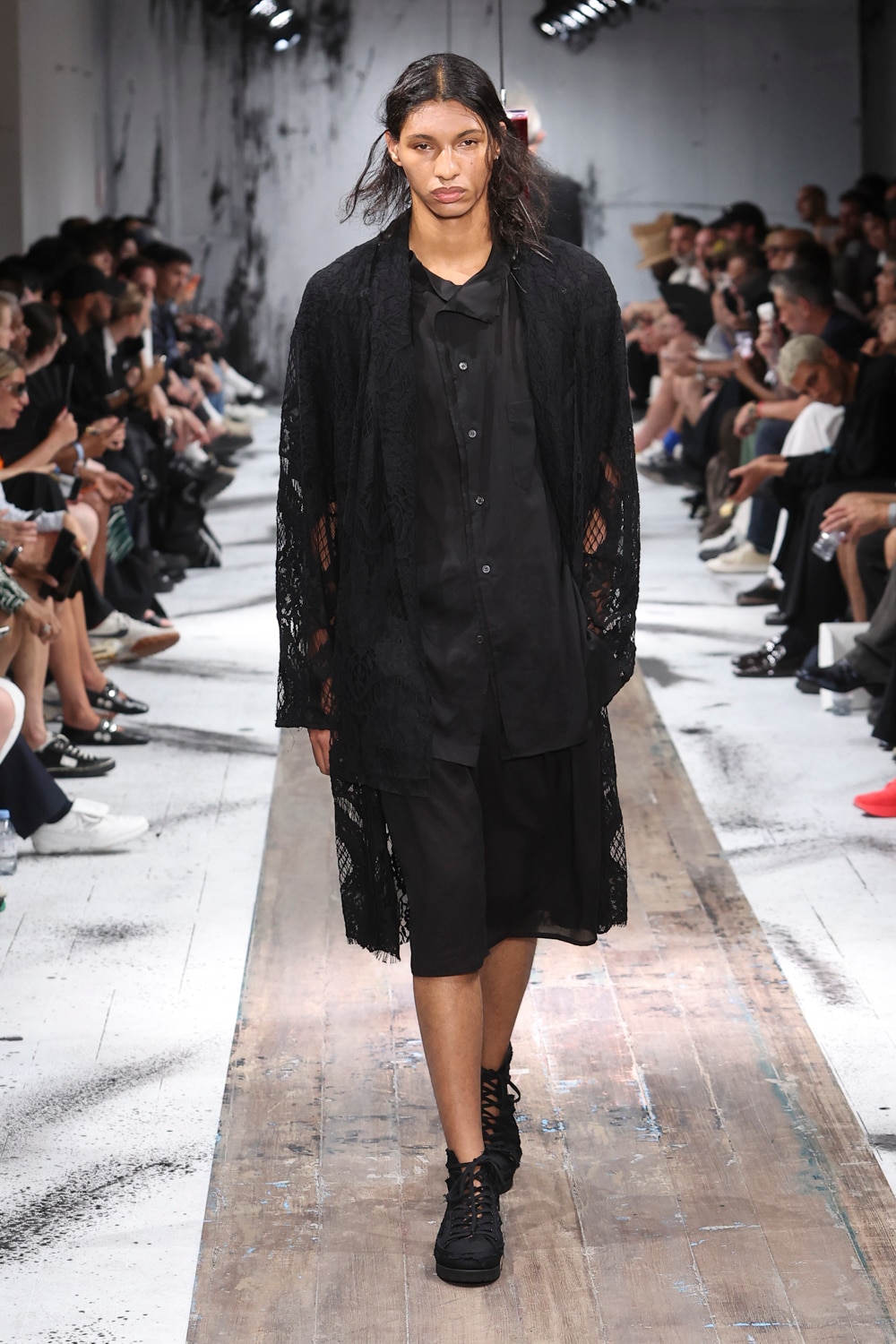 LOOK 35