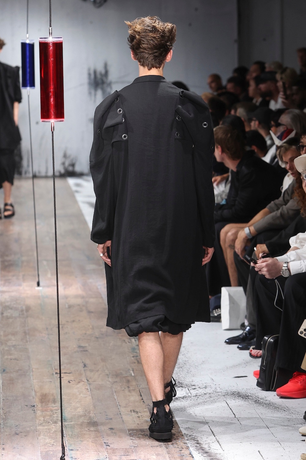 LOOK 03