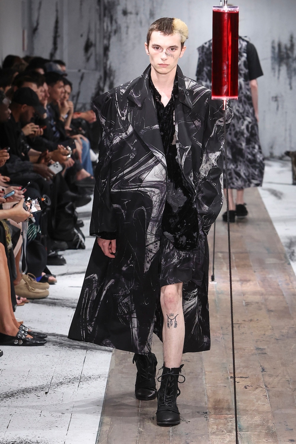 LOOK 08