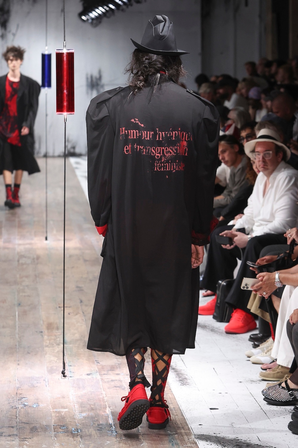 LOOK 14