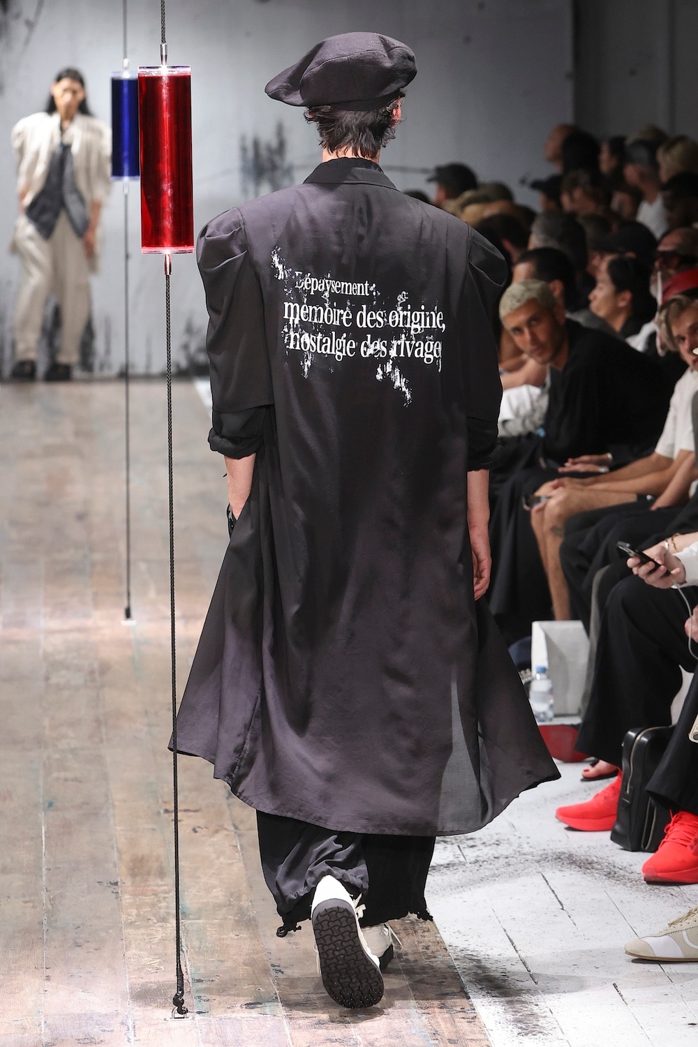 LOOK 16