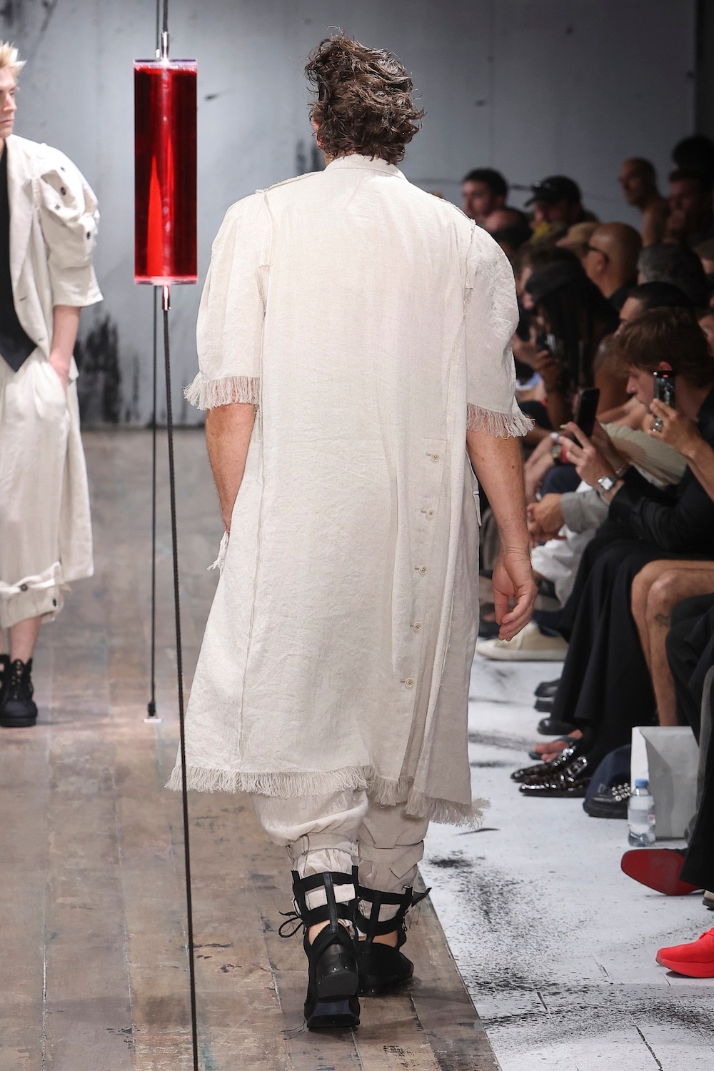 LOOK 18