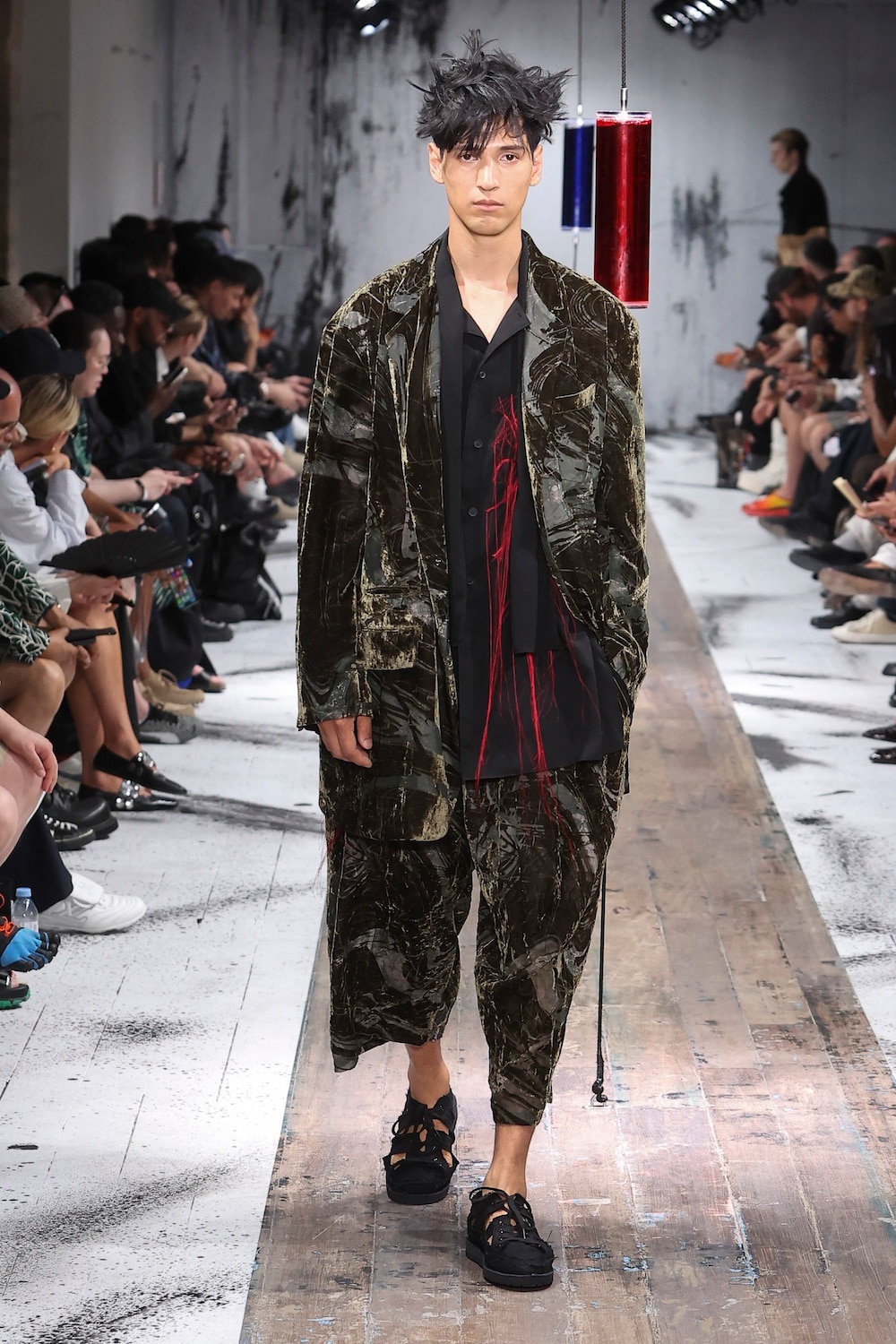 LOOK 25