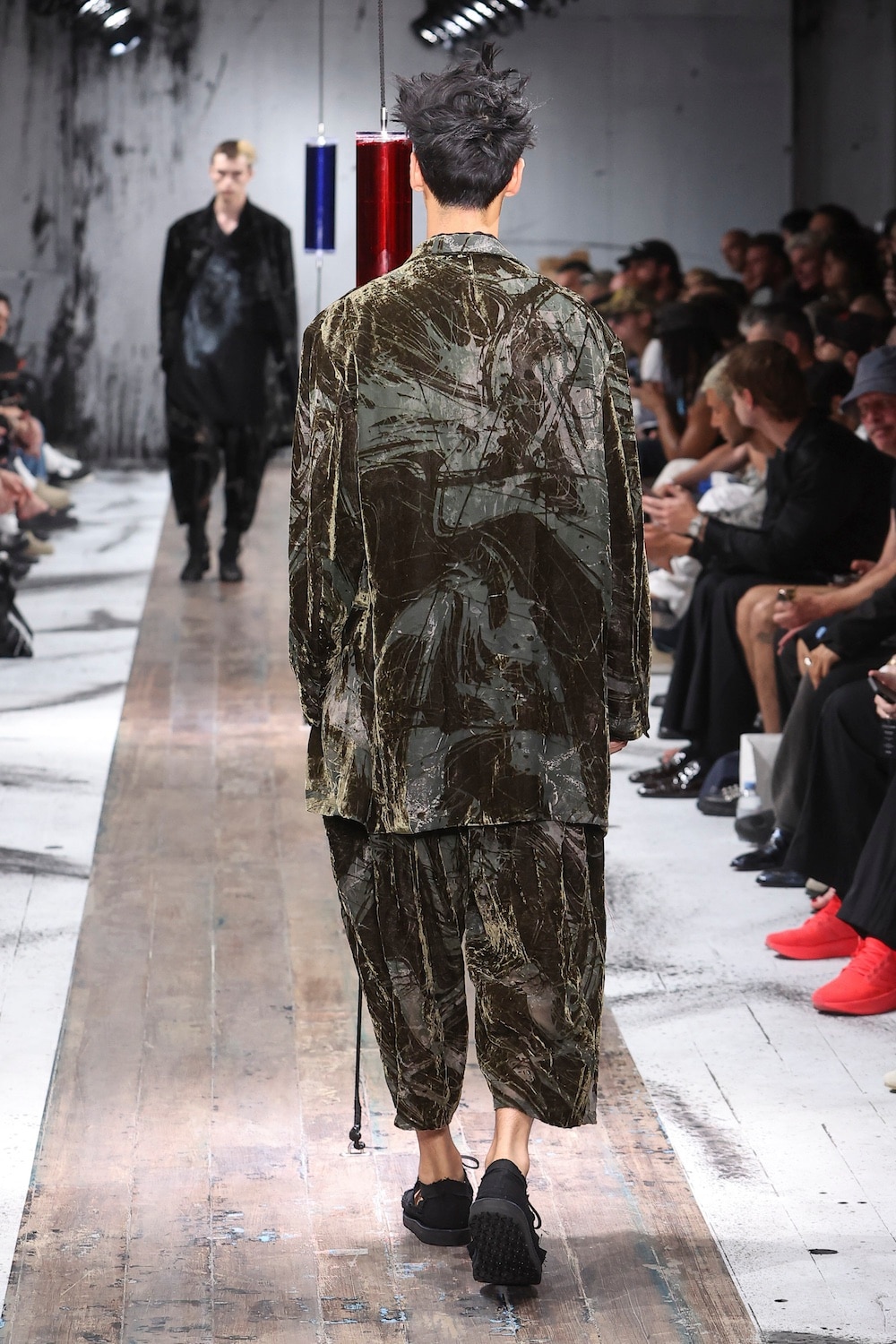 LOOK 25