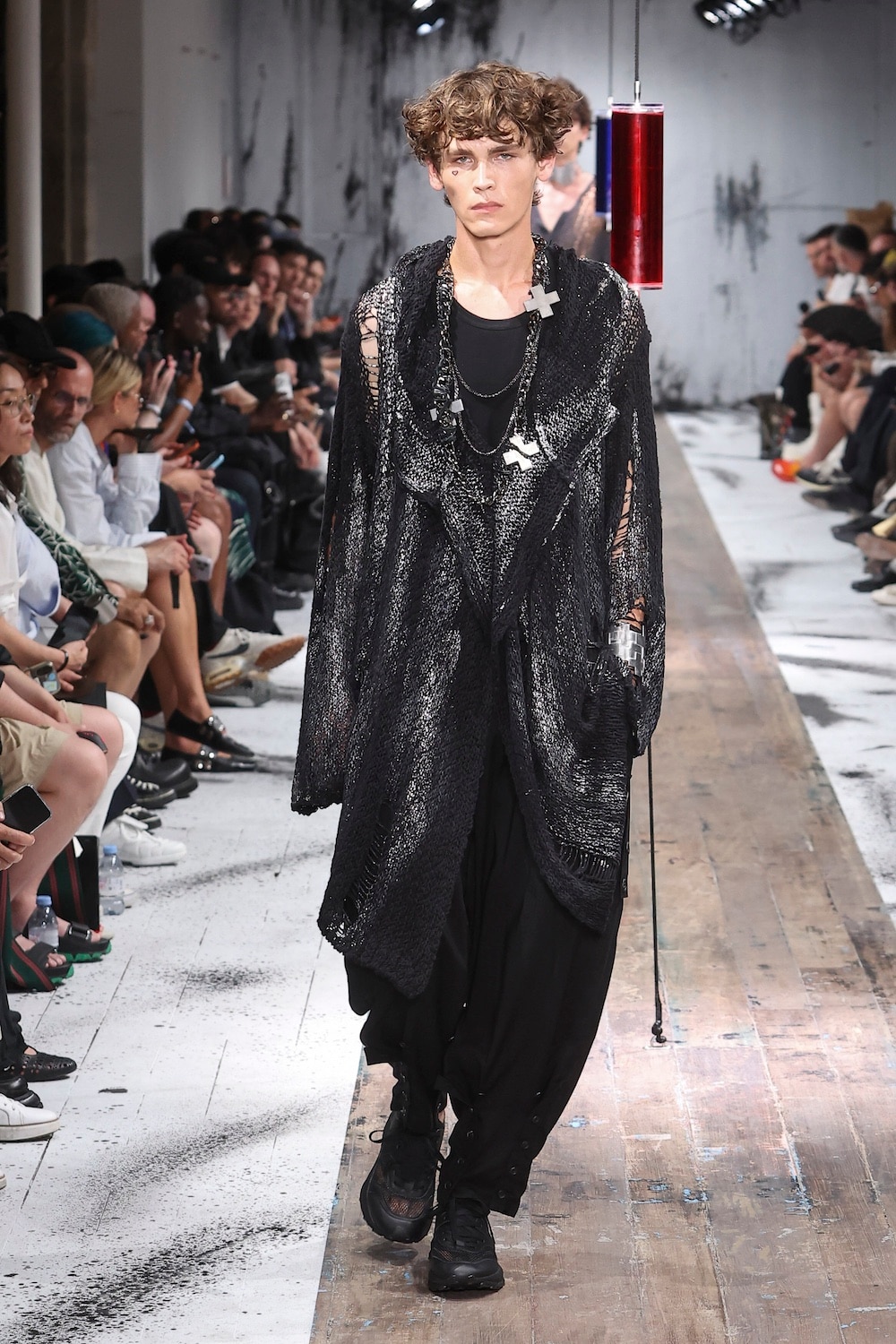 LOOK 27