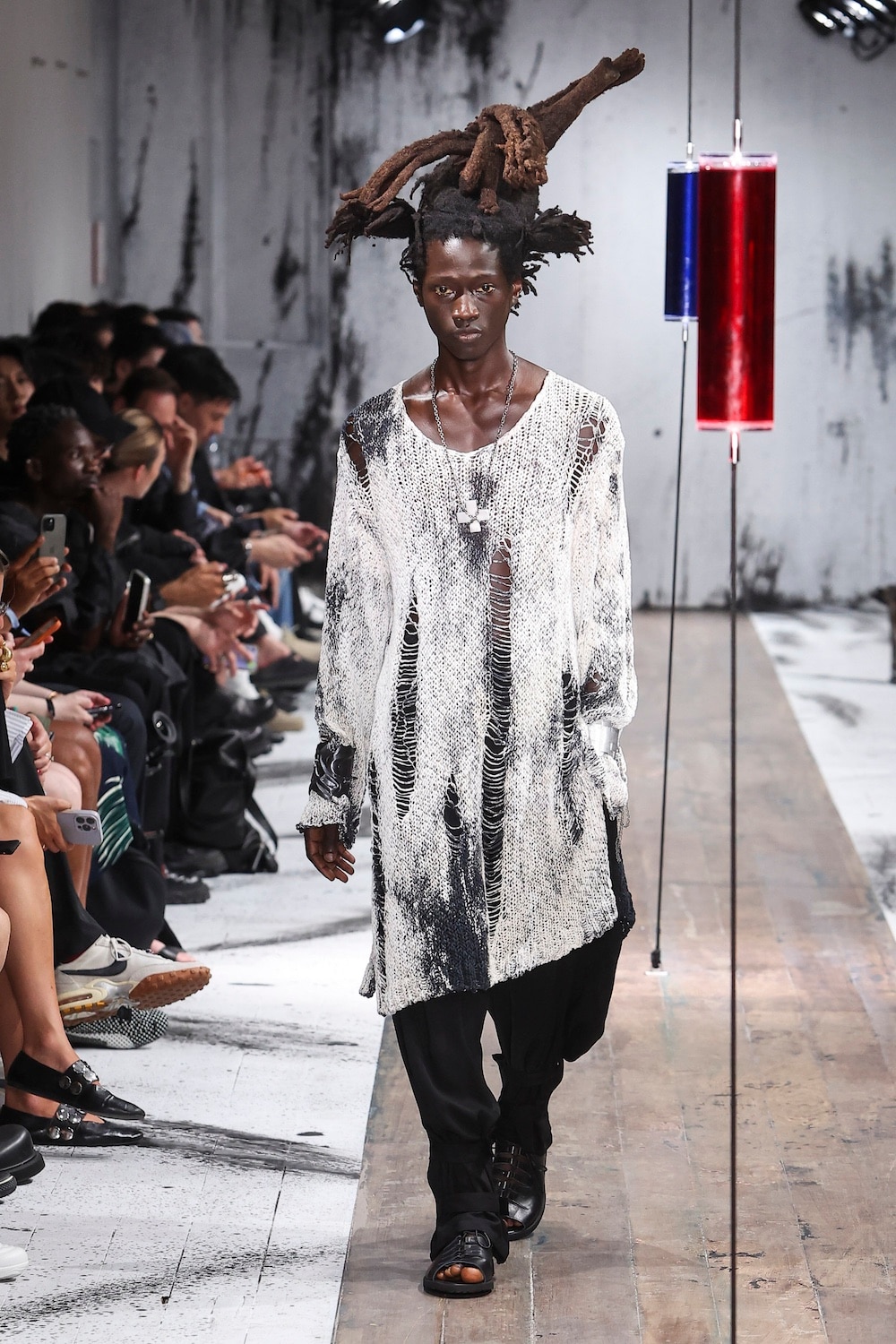 LOOK 29